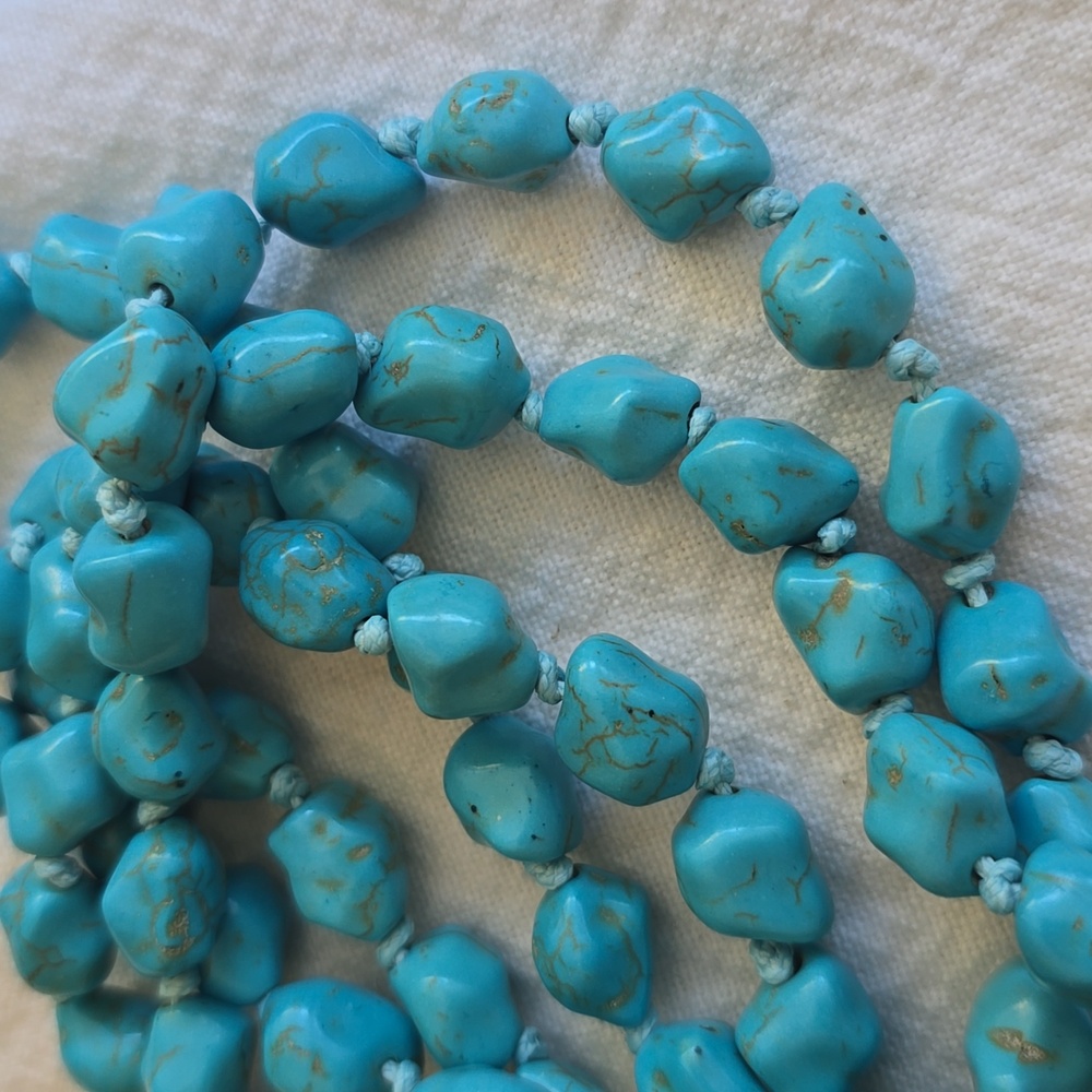 Turquoise Beaded Necklace - Picture 4 of 4